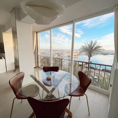 Con Vistas Al Puerto Y Parking * Dénia