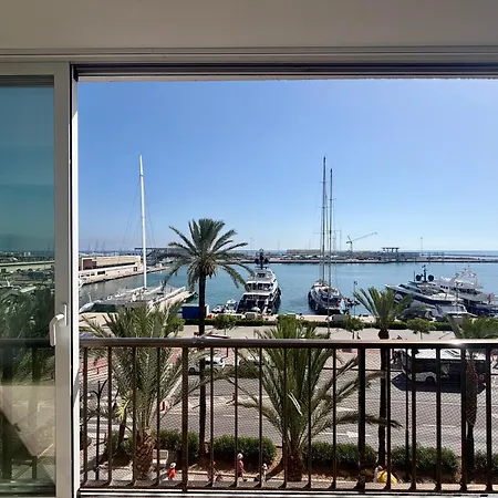 Con Vistas Al Puerto Y Parking デニア